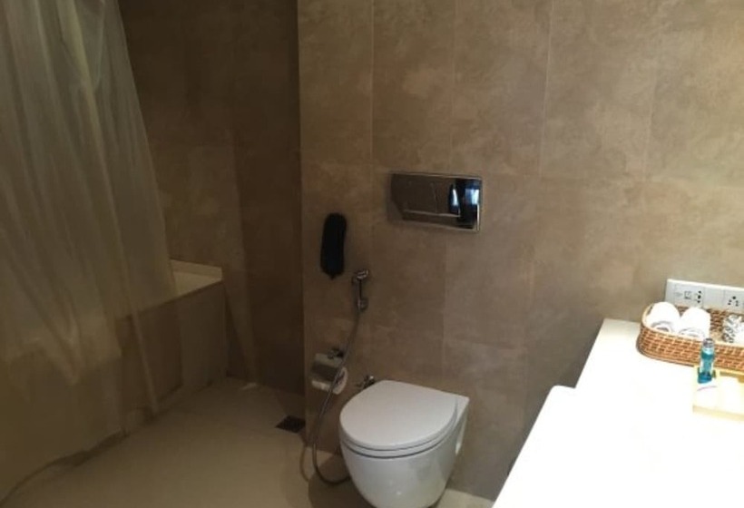 Номер Deluxe, Four Points By Sheraton Navi Mumbai, Vashi