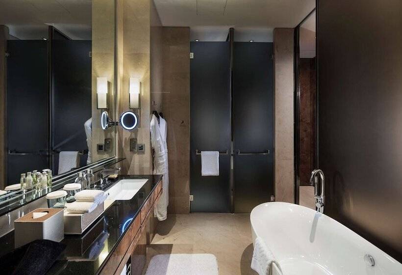 Номер Executive, Hilton Guangzhou Tianhe