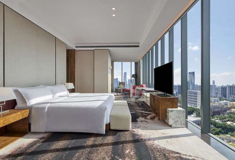 Полулюкс, Hilton Guangzhou Tianhe