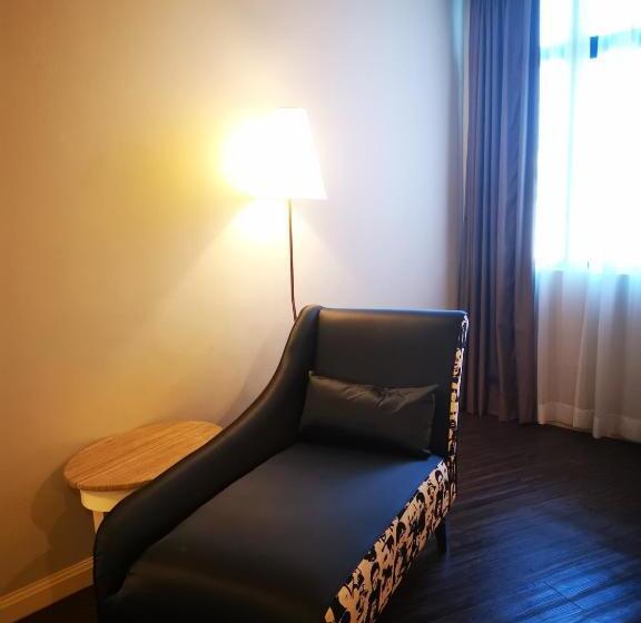 Президентский Люкс, Regalodge Hotel & Spa