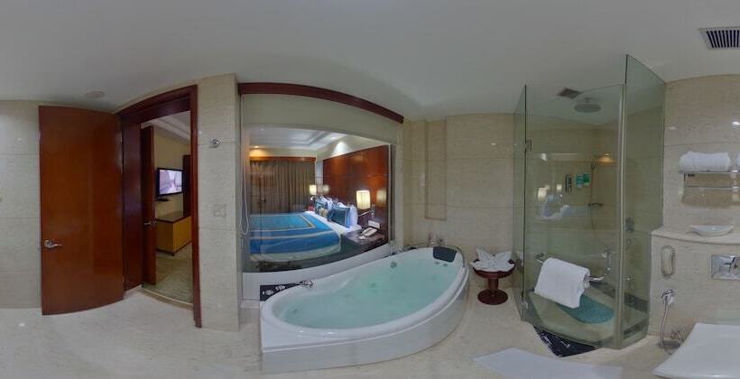 سوئیت رویال, Skycity Hotel Gurgaon