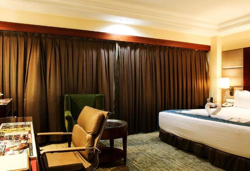 سوئیت پریمیوم, Skycity Hotel Gurgaon