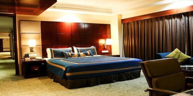 سوئیت پریمیوم, Skycity Hotel Gurgaon