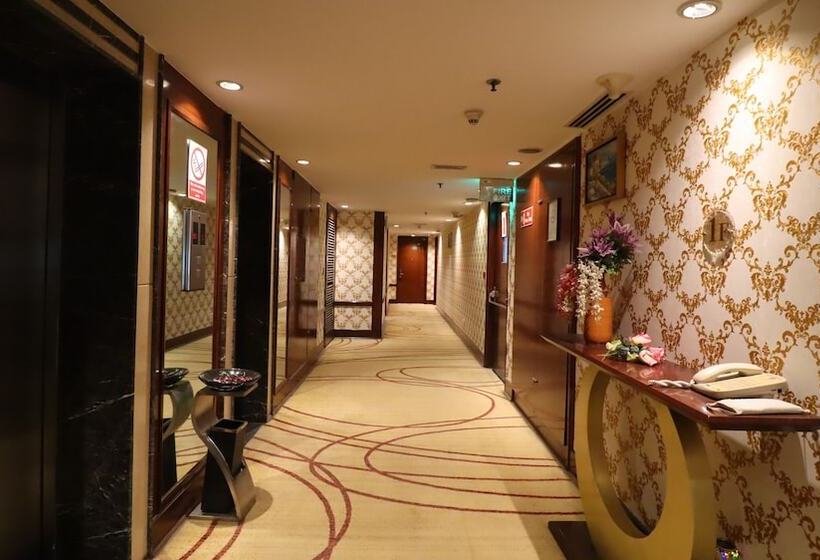 سوئیت رویال, Skycity Hotel Gurgaon