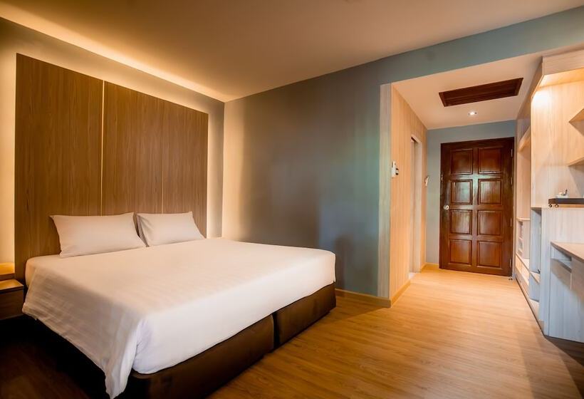 Номер Superior, Thanthip Beach Resort Patong