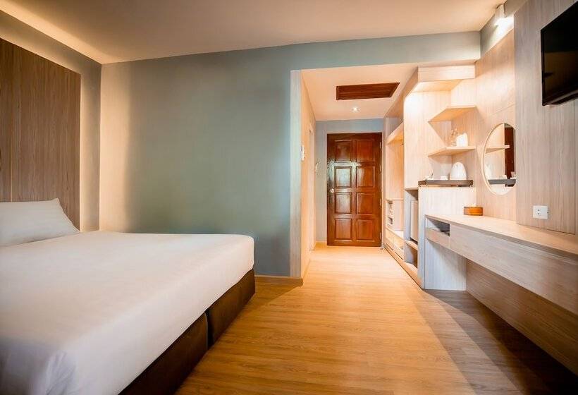 Номер Superior, Thanthip Beach Resort Patong