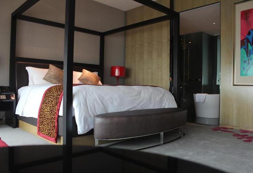 Номер Deluxe, Wongtee V Hotel