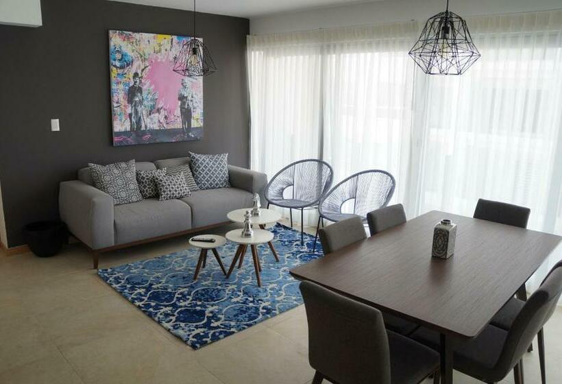 דירת שני חדרים, Metropolitan Suites
