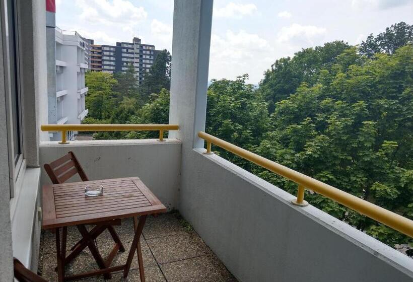 Апартаменты Superior 1 Спальня, Hometown Apartments