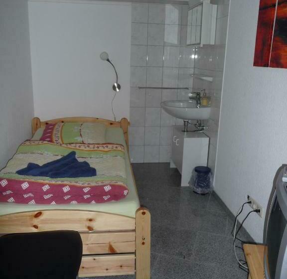 单人基本间, Monteurwohnung Ferienwohnung Krings Baptistastr 2a