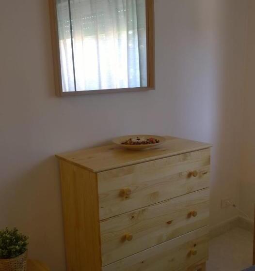 标准三人间, Agorà Rooms