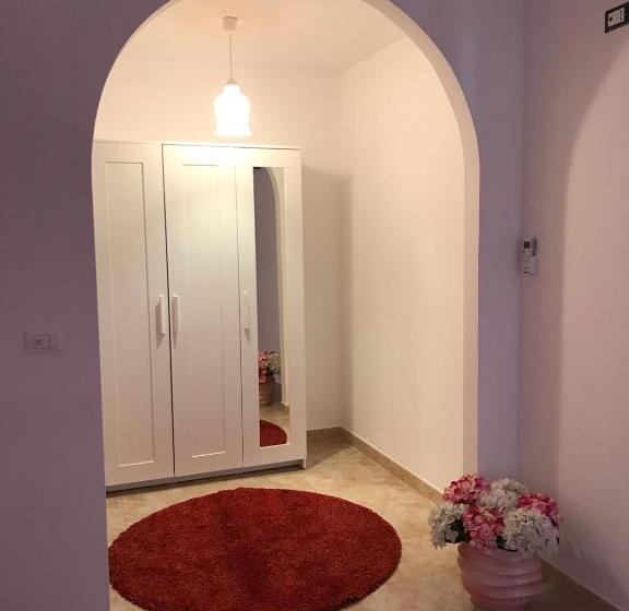 اتاق استاندارد سه نفره, B&b Red Village