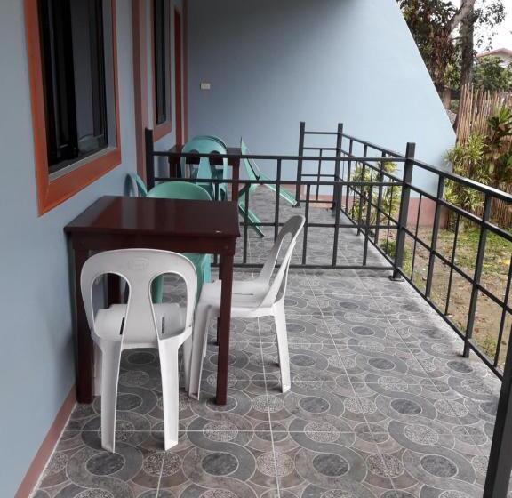 Трехместный Номер Базовый, Cubby S Guesthouse