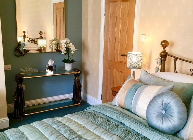 Deluxe Kamer met Kingsize Bed, The Mainstay Luxury Boutique Rooms With Private Parking