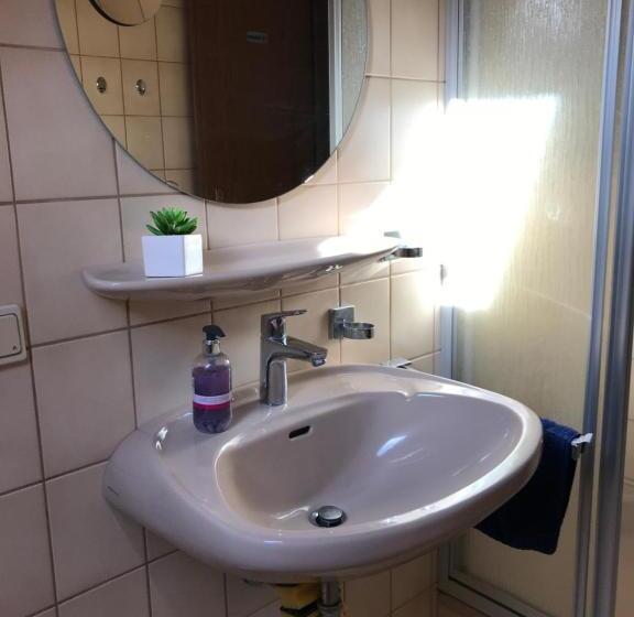 Апартаменты 1 Спальня, Gästehaus Steinmann Großes Gästezimmer