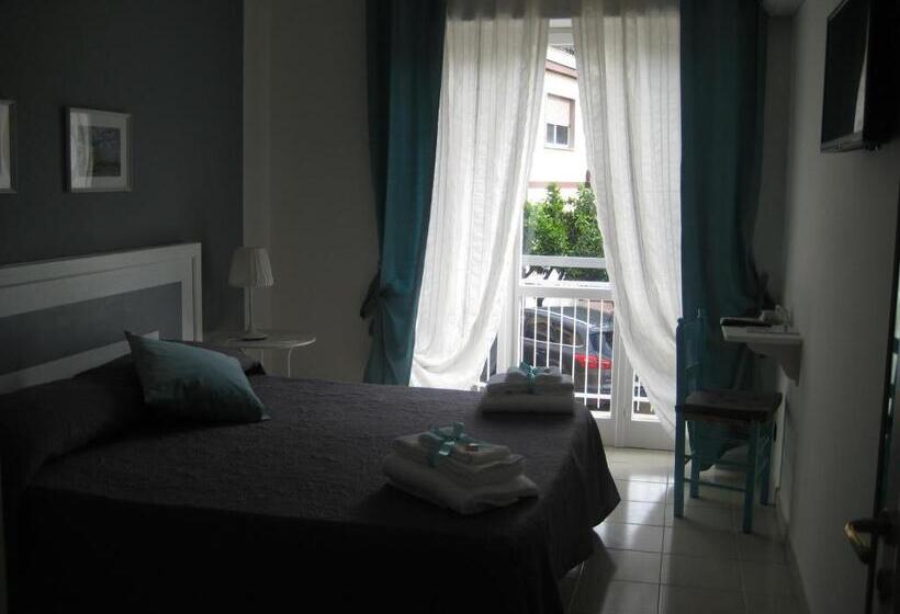 اتاق استاندارد با بالکن, Home 41°