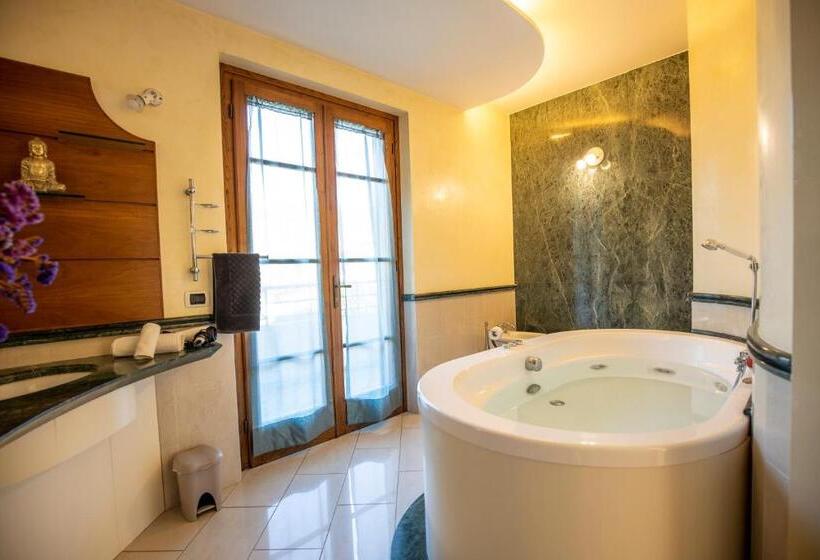 Люкс с гидромассажем, La Stagione Dell Arte B&b