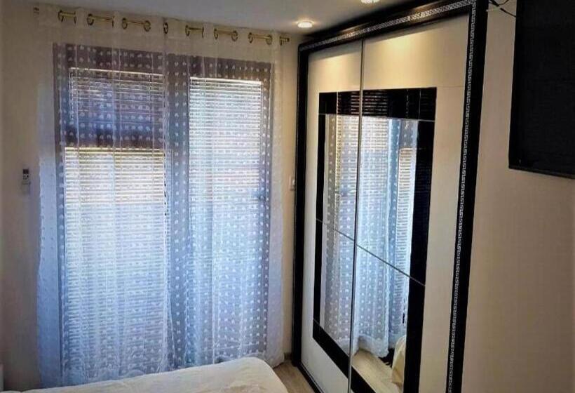 デラックスルーム, Arts Guest House  Beautiful Villa For 6 Persons