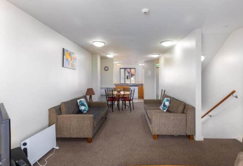 Апартаменты 2 Спальни, Bella Vista Motel & Apartments Christchurch