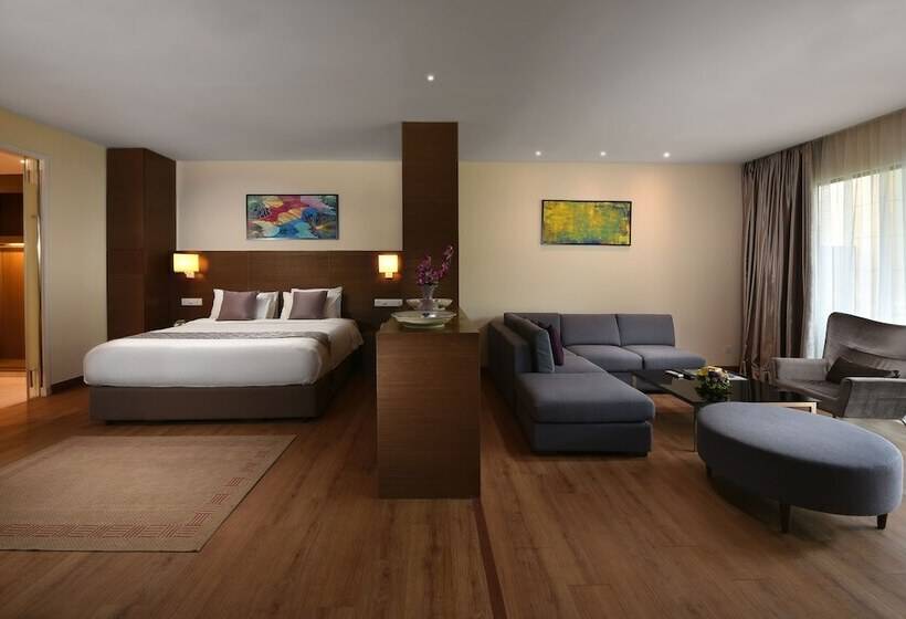 Люкс, Bella Vista Waterfront Resort