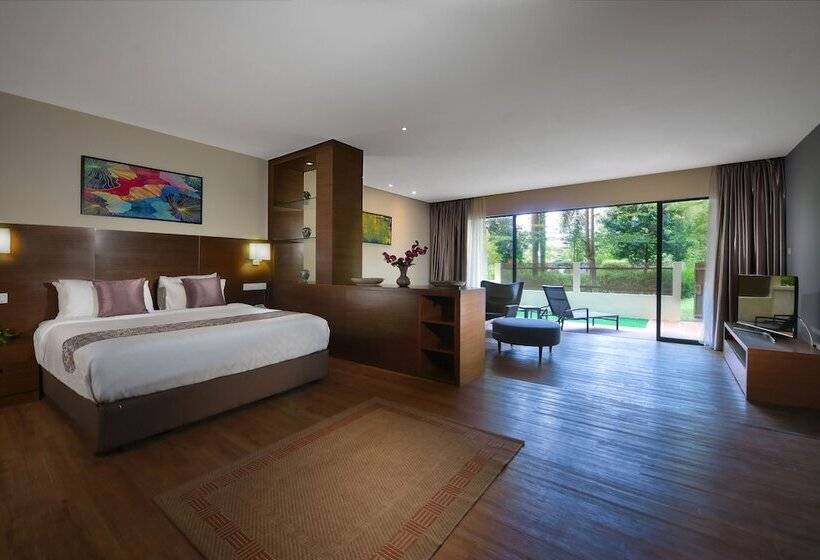 Люкс, Bella Vista Waterfront Resort