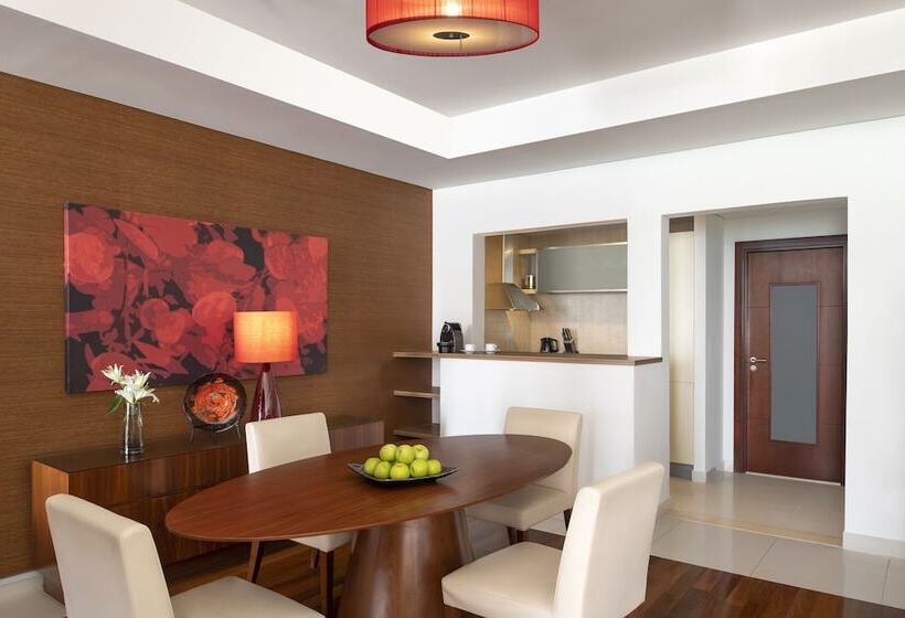 Escritório Executivo, Fraser Suites Doha