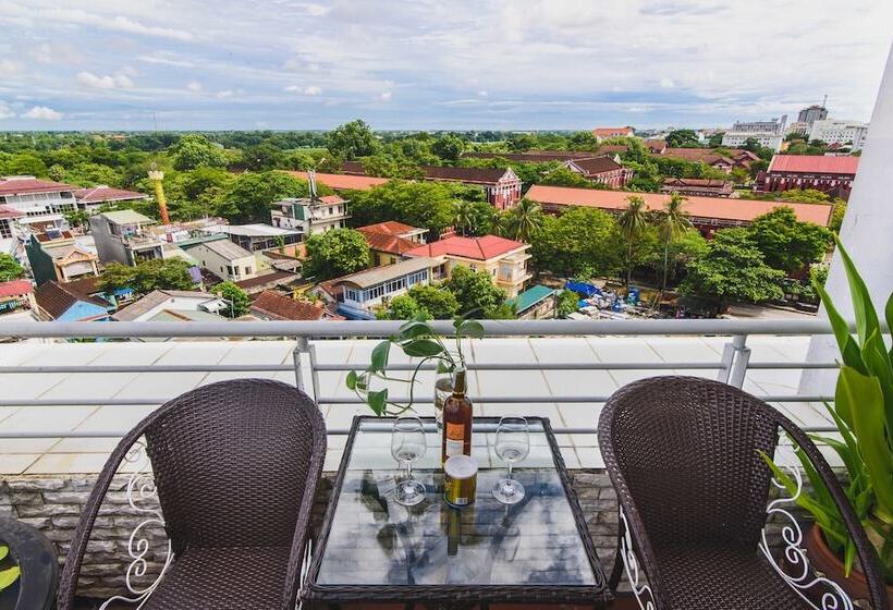 اتاق لوکس با چشم‌انداز شهر, Mondial Hotel Hue