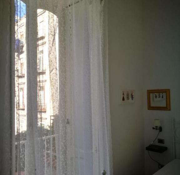 اتاق استاندارد, La Stanza A Parte