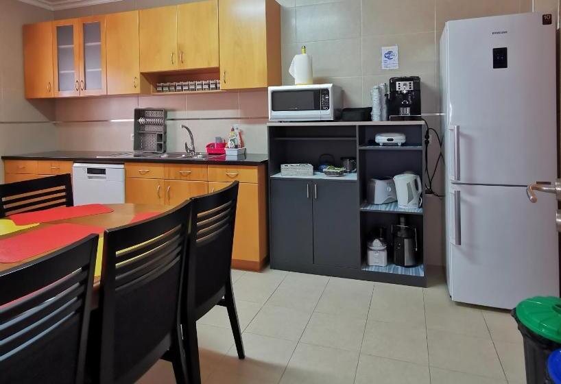 اتاق استاندارد چهار تخته, Ricky Guesthouse
