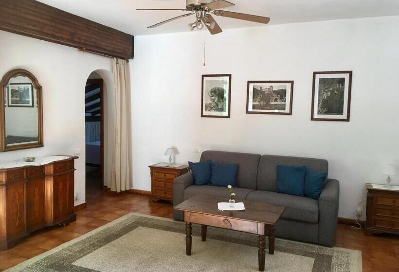 Apartamento 1 Dormitório com Terraço, Villa Pietrafiore