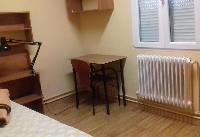 اتاق استاندارد یک نفره, Residencia Diego Martinez