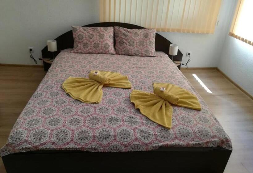 اتاق استاندارد, Guest House Ganovi