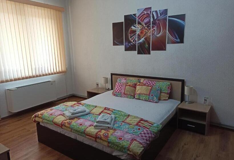 اتاق استاندارد با بالکن, Guest House Ganovi