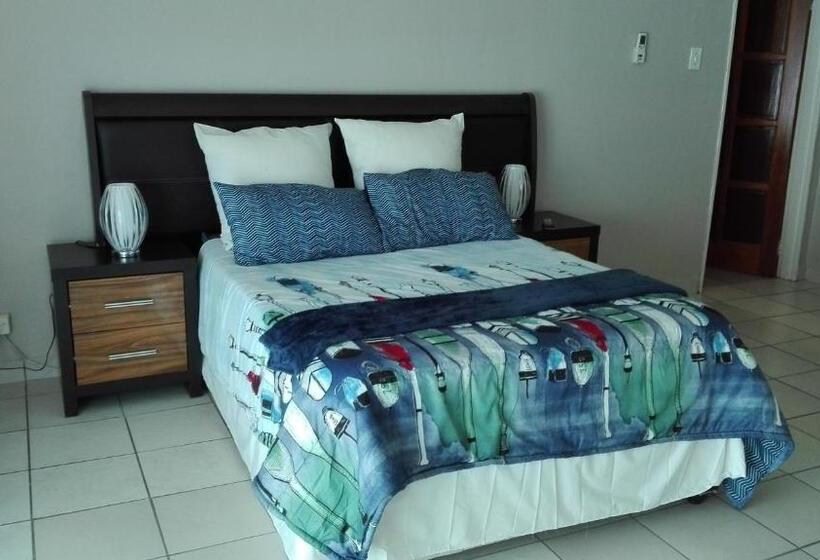 Номер Стандарт с Балконом, Tropical Paradise Guest House