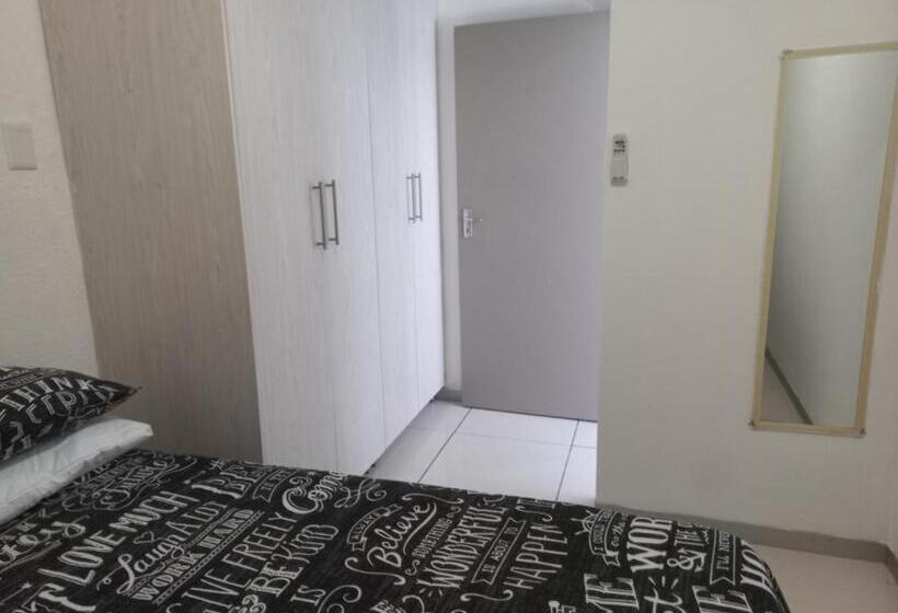 Quarto Familiar, Tropical Paradise Guest House