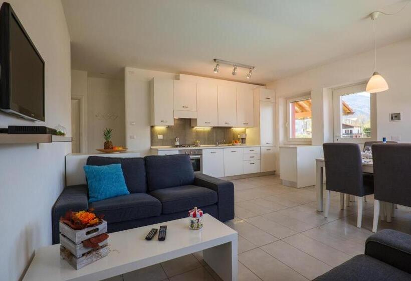 Appartamento 3 Camere da Letto, Residence Girasole Casa Rossa B