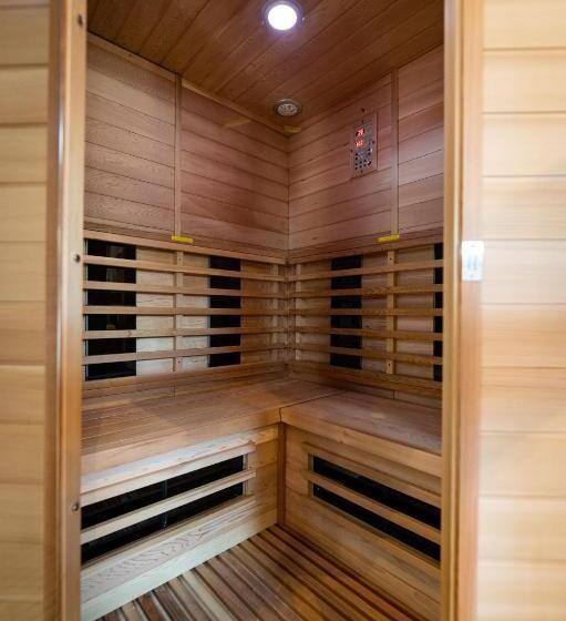 带大床的套房, Paddock Lodge   Suites Wellness & Chambres D Hôtes