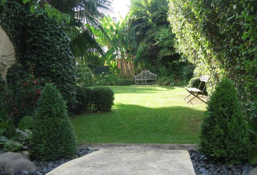 جناح مطلّ علي الحديقة, Cote Jardin