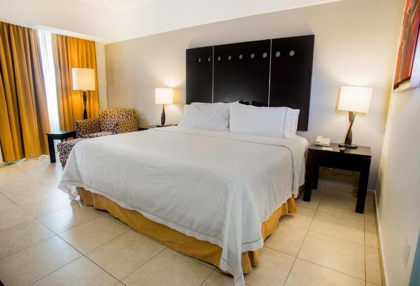 キングサイズベッドのスタンダードルーム, Holiday Inn Express Tapachula, An Ihg