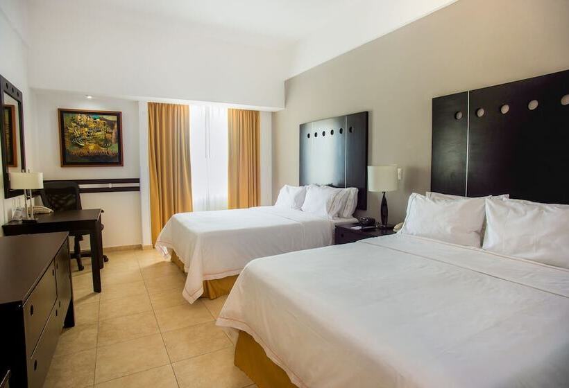 ２ダブルベッドのスタンダードルーム, Holiday Inn Express Tapachula, An Ihg