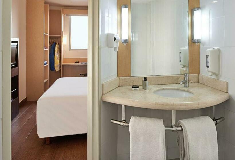 Номер Стандарт, Ibis Cancun Centro