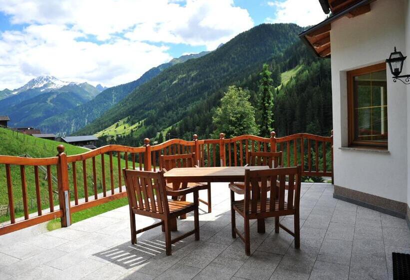 خانه 4 خوابه, Bauernhof Entalhof
