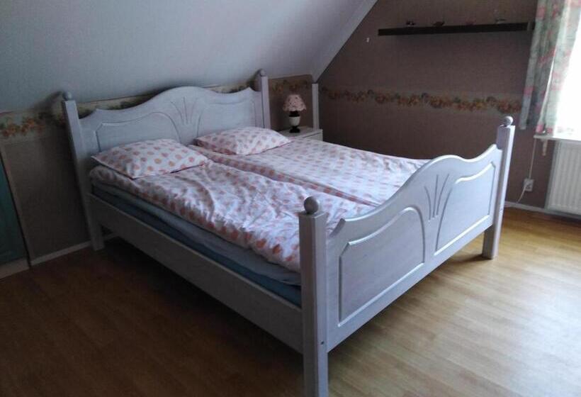 Семейный Номер, Firsthome Guesthouse