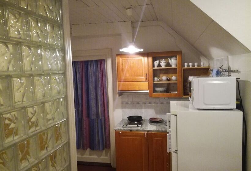 Студия Стандарт, Firsthome Guesthouse