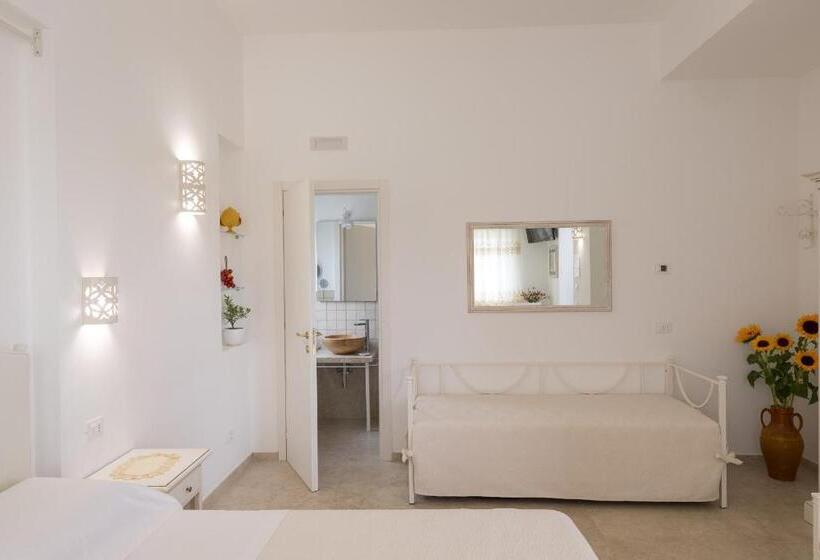 Quarto Quádruplo Estandar, Dimora San Quirico   Rooms & Food