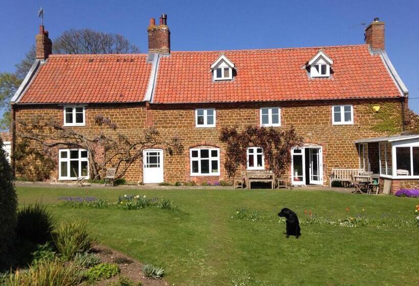 Полулюкс, Cliff Farmhouse B&b Suites