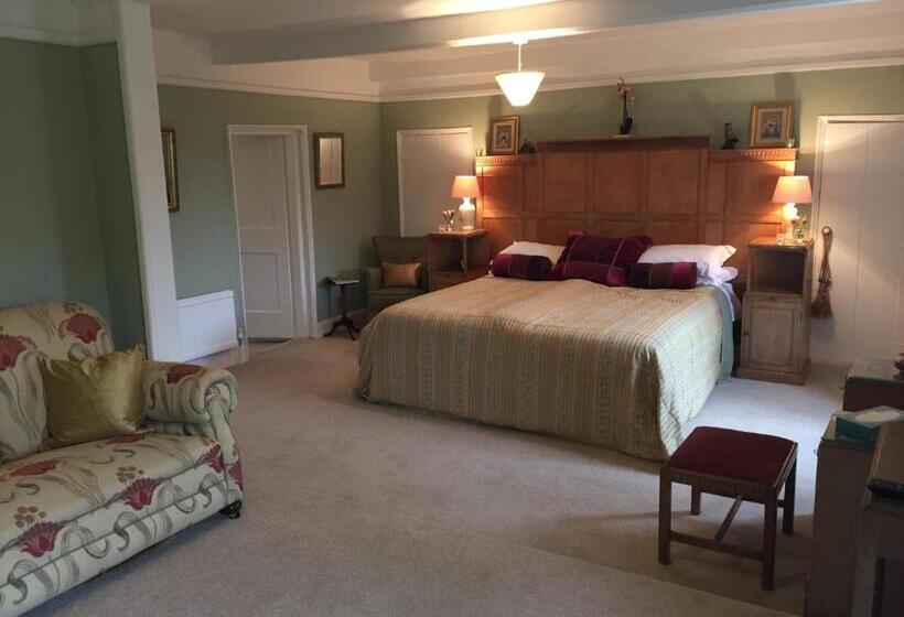 Полулюкс, Cliff Farmhouse B&b Suites