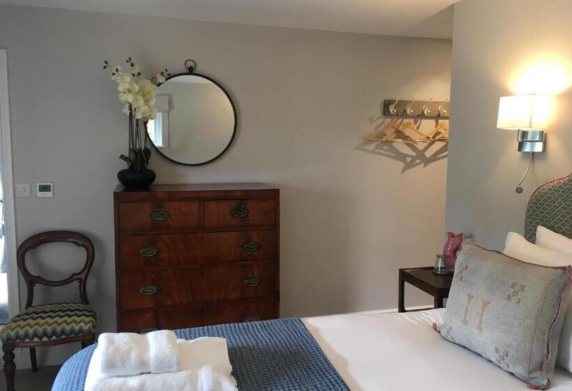 Полулюкс Одноместный с Террасой, Cliff Farmhouse B&b Suites