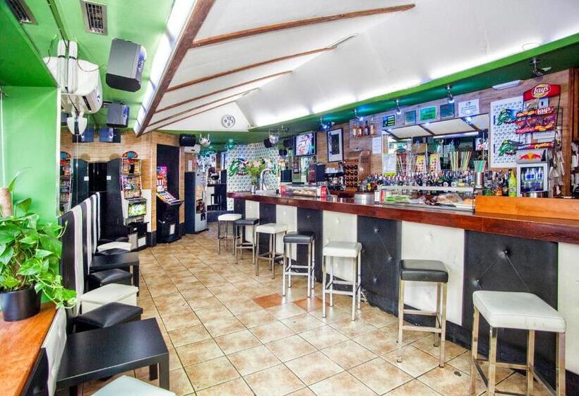 חדר סטנדרט חדר אמבטיה משותף, Hostal Goias