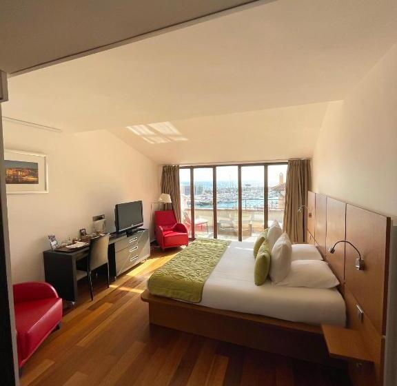 Quarto Estandar Vista Mar com Sacada, Cassis Loc   Chambre Meublée